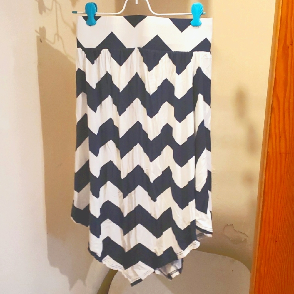 White and navy skirt rue 21